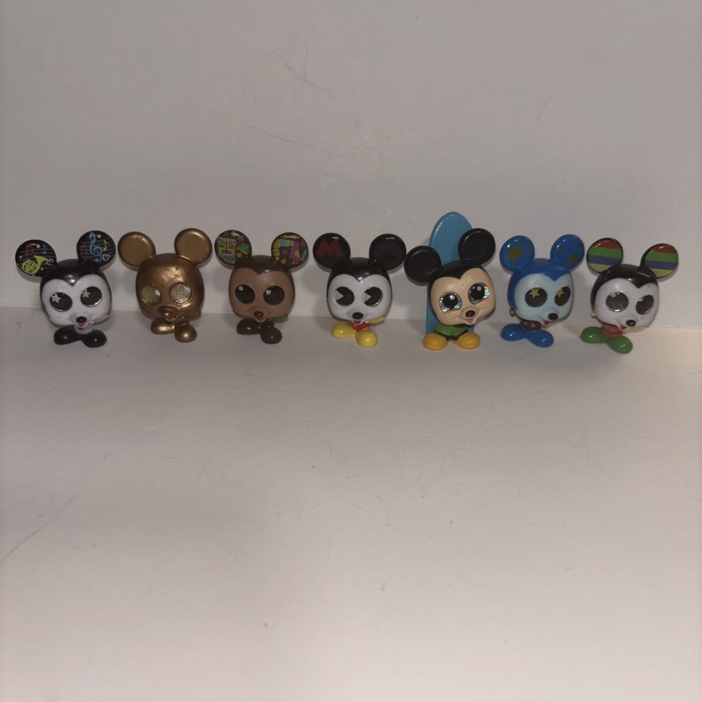 Just Play Disney Doorables Mickey Mouse Lot of 8 Mini Figures‎ 2020 Collection